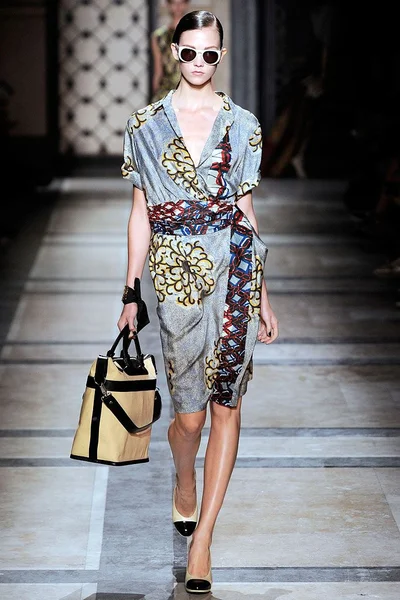 Look 13